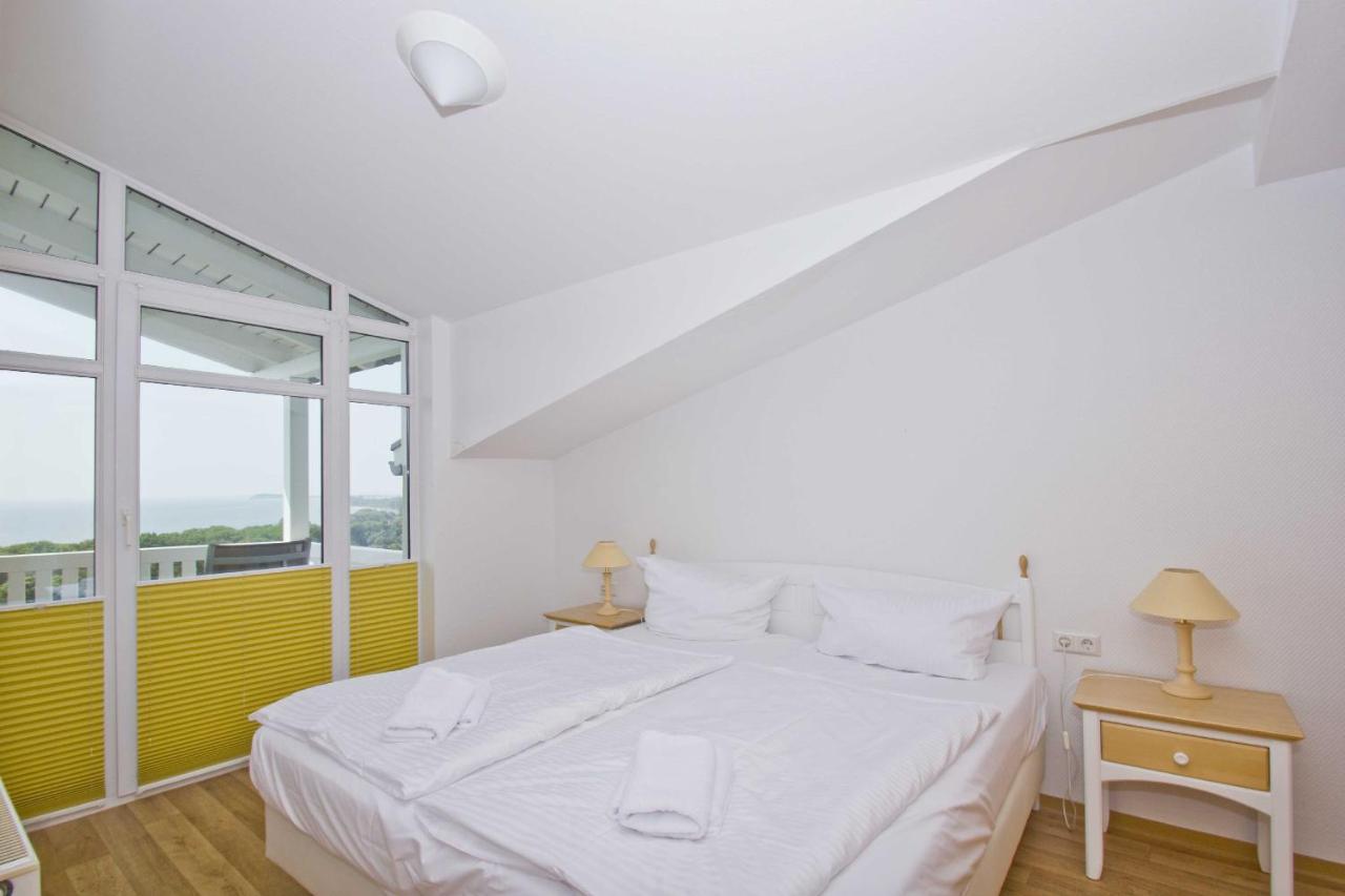 Mit Meerblick Und Balkon, Gratis Nutzung Vom Ahoi Erlebnisbad Und Sauna In Sellin - Meeresblick Fewo 17 غورين المظهر الخارجي الصورة